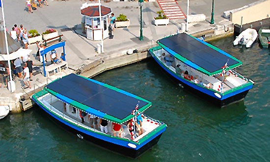 Les coches d'eau électriques de Port Grimaud