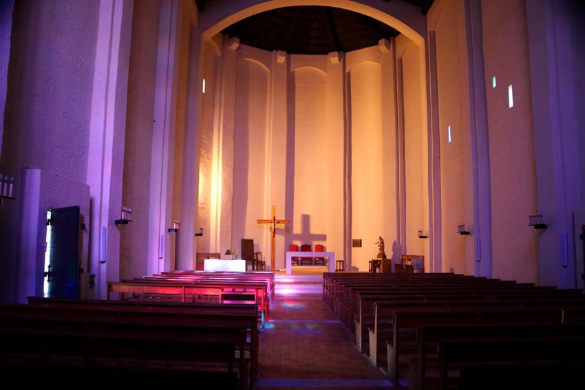 L'intrieur de l'Eglise de Port Grimaud